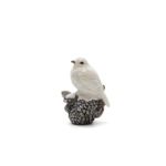 Kép 1/3 - Havas tobozon álló élethűen kidolgozott műgyanta fehér madárka 