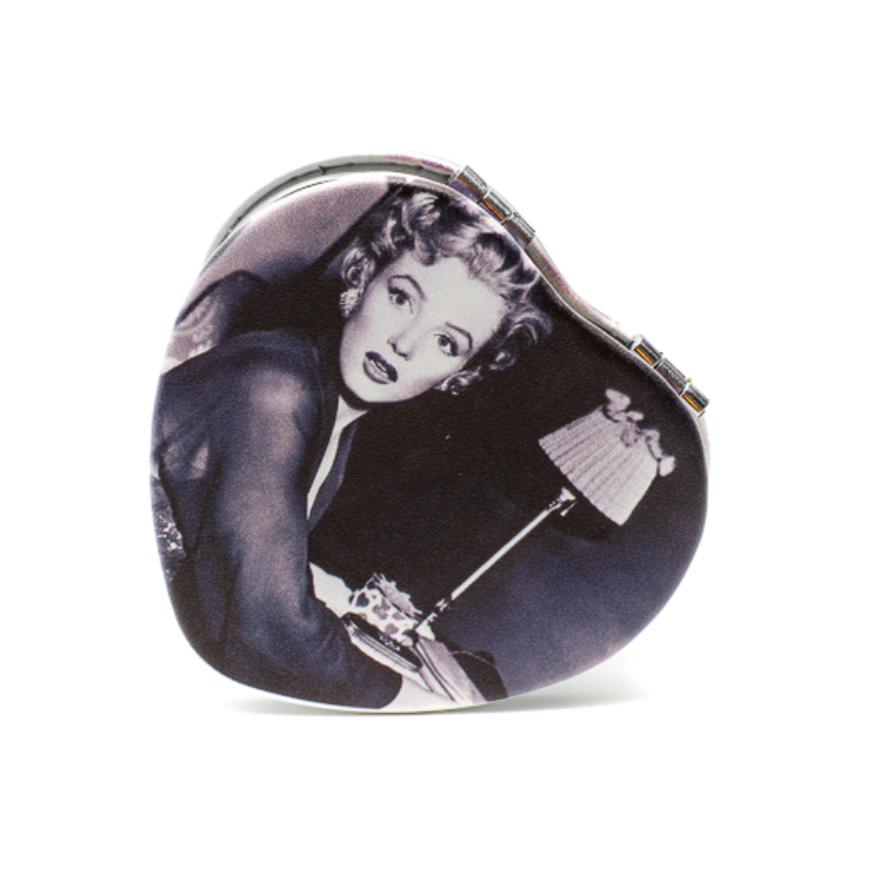 Szív alakú zsebtükör a csodálkozó Marilyn Monroeval